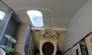 飞机上有没有厕所